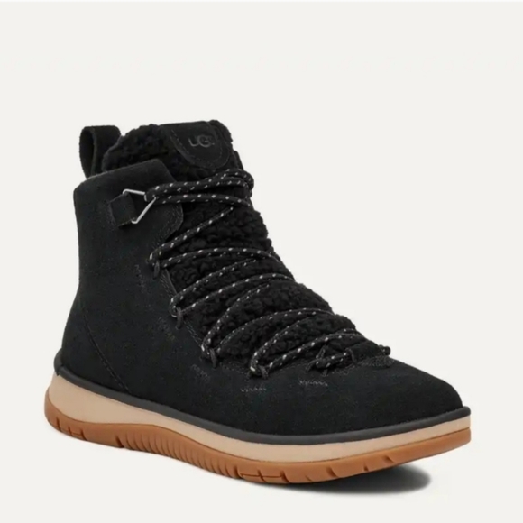 UGG Shoes - NIB women's UGG Lakesider Heritage Mid black size 5! Retails $130